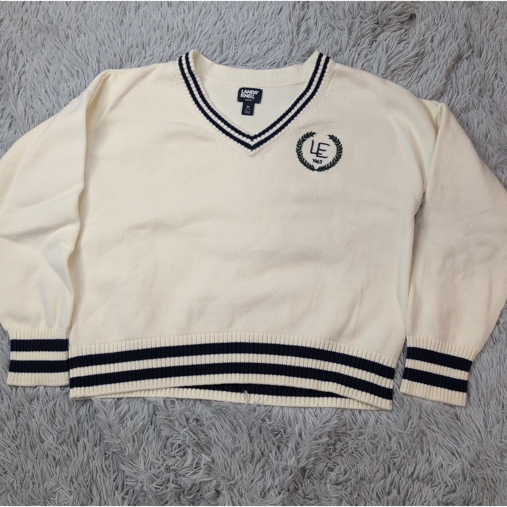 Lands' End Sweater Womens M Ivory Comfort Preppy Ivy League Crest V Neck